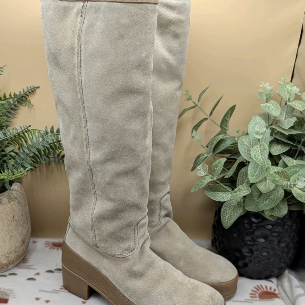 La mondiale Tall Women's Size 9 Suede Made In Italy Boots